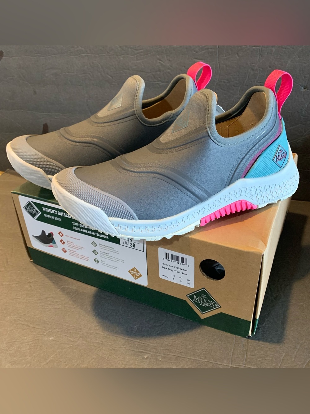 NIB 5 MUCK Boot Company Women's OUTSCAPE NEOPRENE Bootie-Dark Gray/Teal/Pink